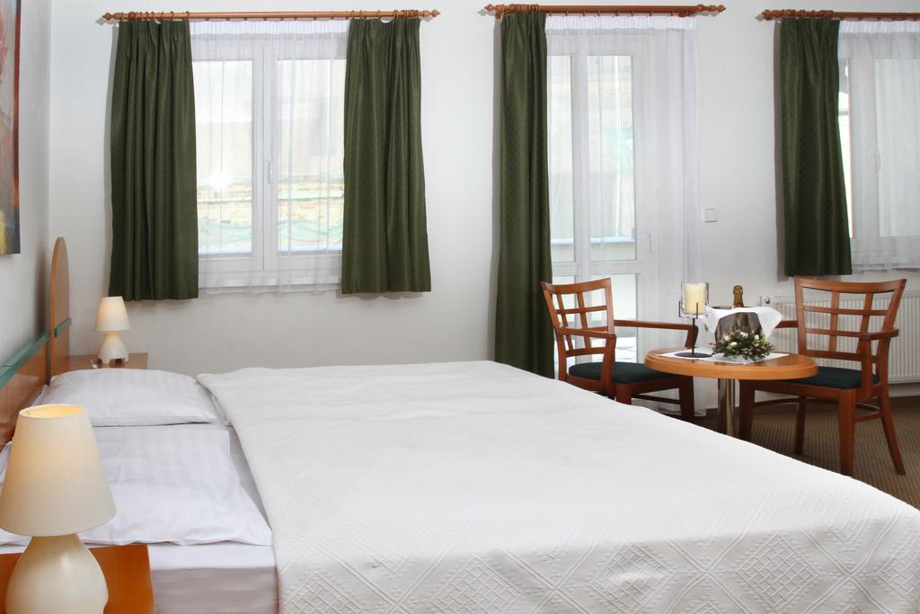 Hotel Maxim Marianske Lazne Bilik gambar