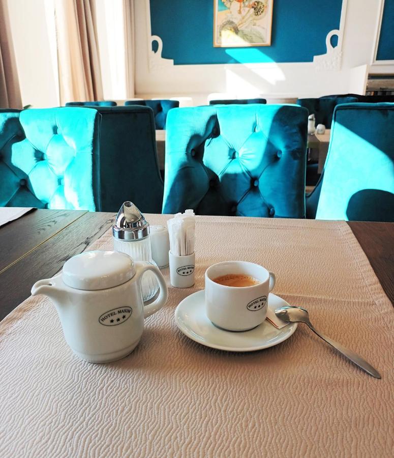 Hotel Maxim Marianske Lazne Luaran gambar