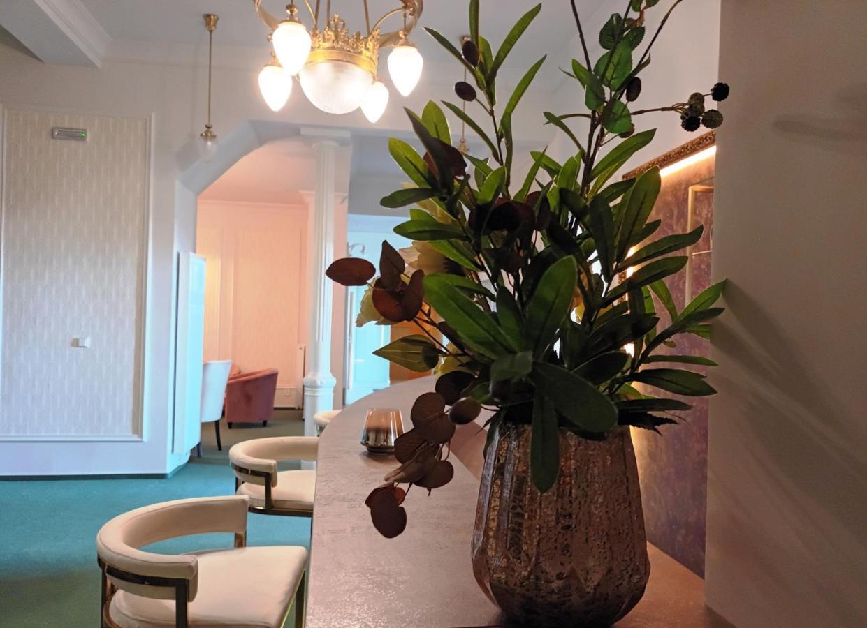 Hotel Maxim Marianske Lazne Luaran gambar