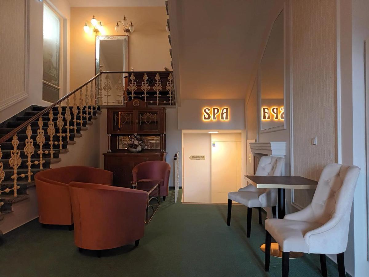 Hotel Maxim Marianske Lazne Luaran gambar