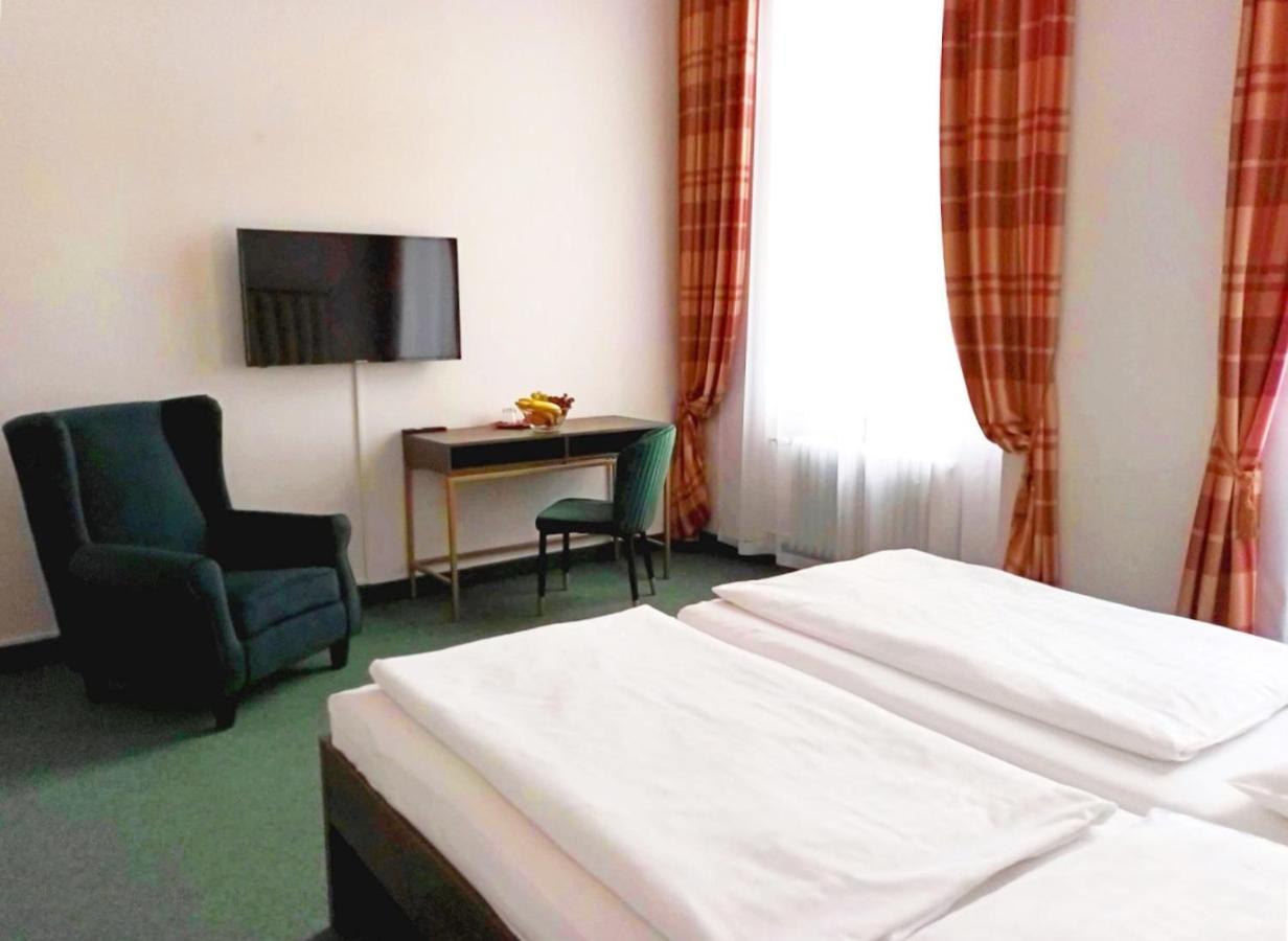 Hotel Maxim Marianske Lazne Luaran gambar