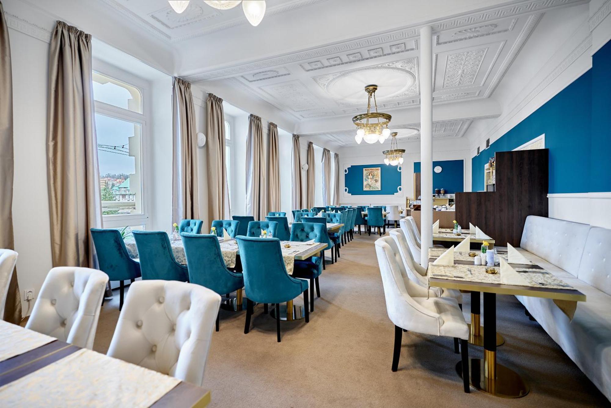 Hotel Maxim Marianske Lazne Luaran gambar