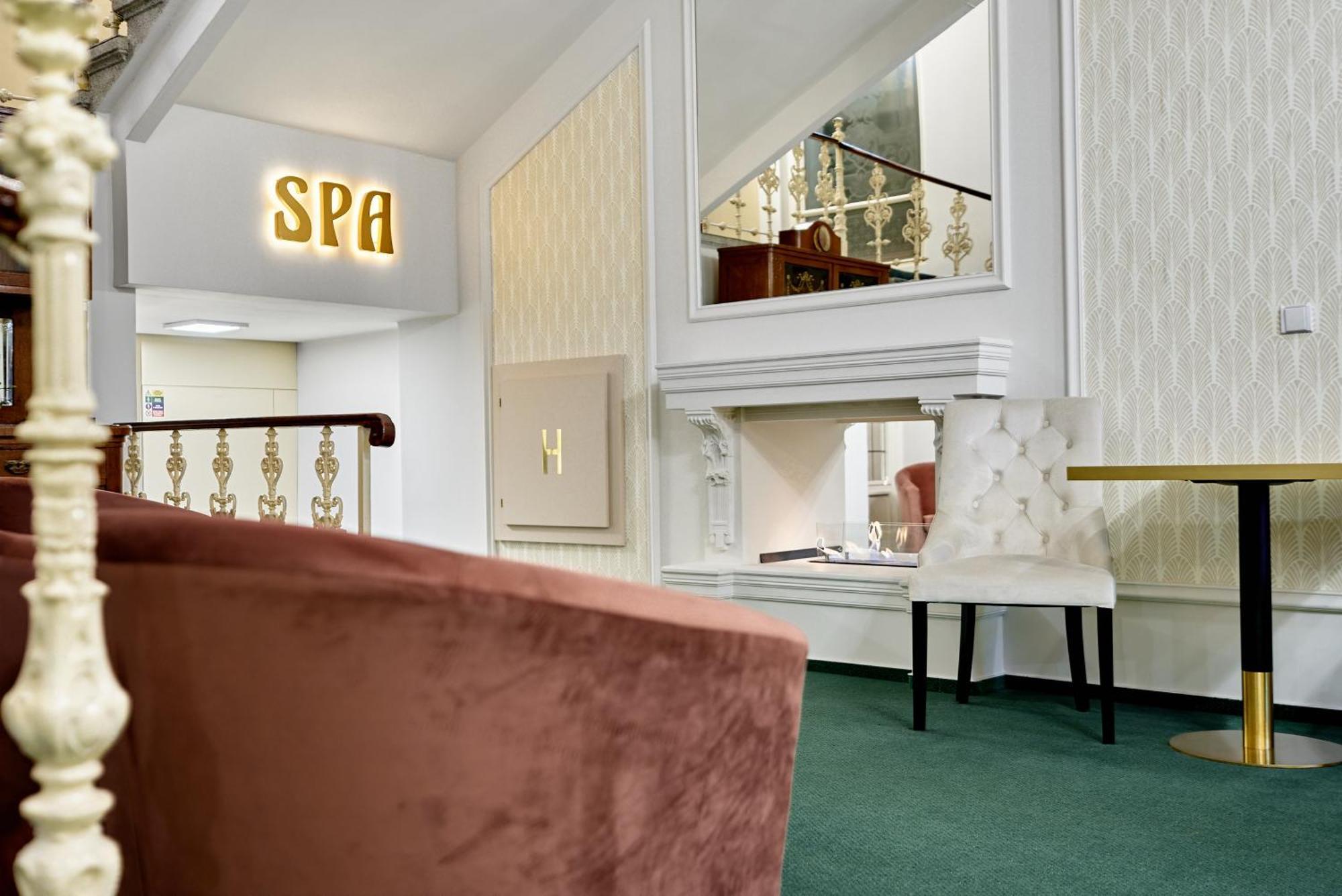 Hotel Maxim Marianske Lazne Luaran gambar