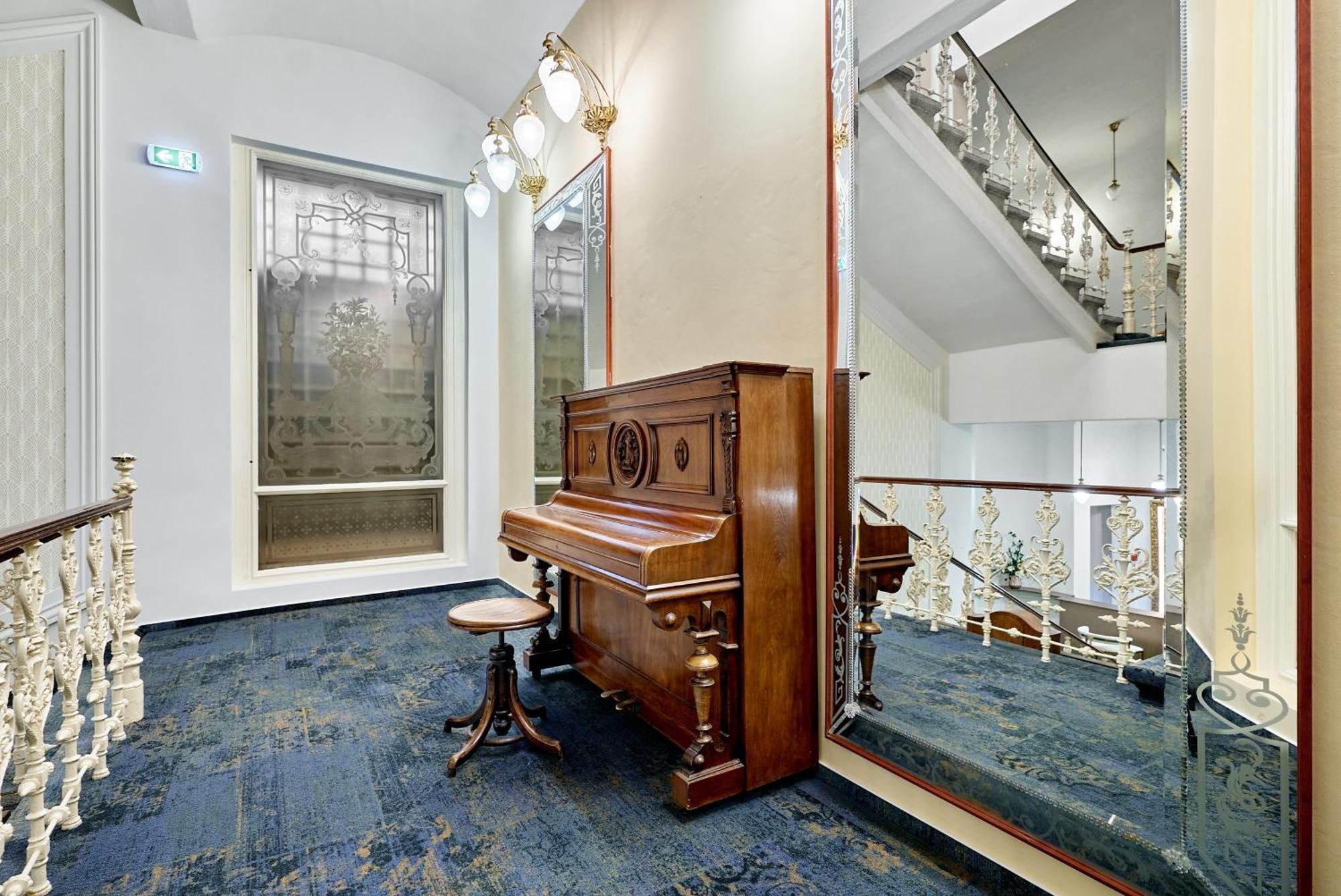 Hotel Maxim Marianske Lazne Luaran gambar