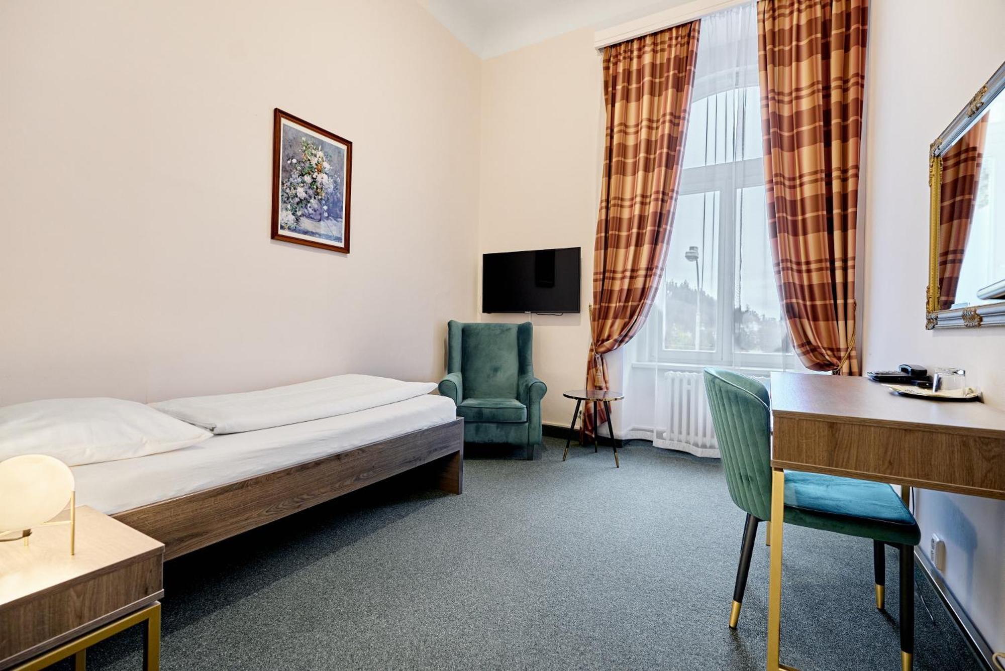 Hotel Maxim Marianske Lazne Luaran gambar